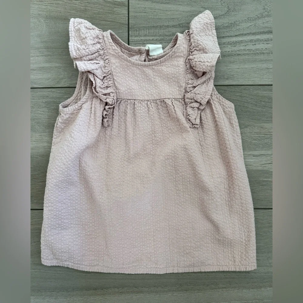 Pink Ruffle Top and Blue old navy skinny Jeans